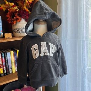 GAP sweatshirt